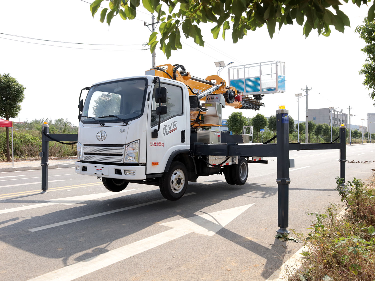 解放虎VR藍牌高空作業(yè)車（28.3米）